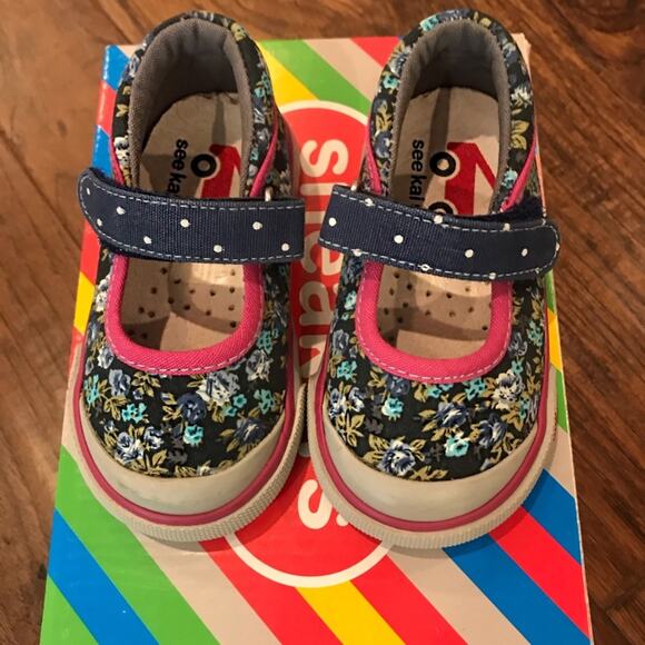 See Kai Run Girls' Marie Sneaker, Navy/Berry, 4 M | NWOB - Picture 4 of 8